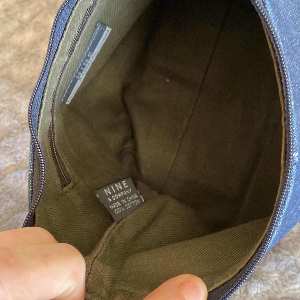 Small Handbag - Picture 8 of 9
